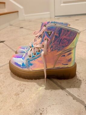 SLAYR Atlantis Holographic Platform Combat Boot Women’s Sz 9 Iridescent festival